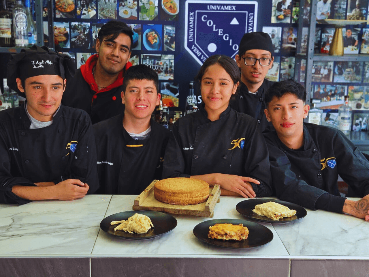 Estudiantes de turismo en actividad académica